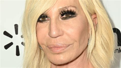 Toradh íomhá ar Versace Intro