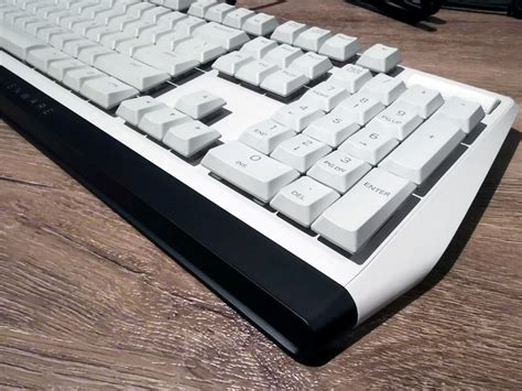 Alienware Aw510k RGB Control に対する画像結果