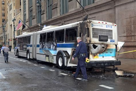 Exploding Bus に対する画像結果