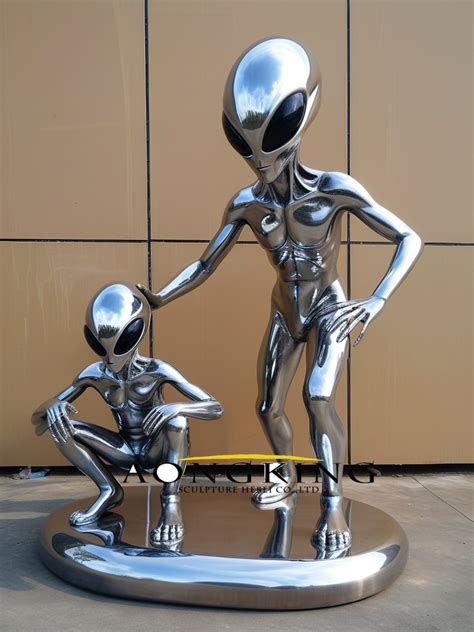 Alien Statue に対する画像結果