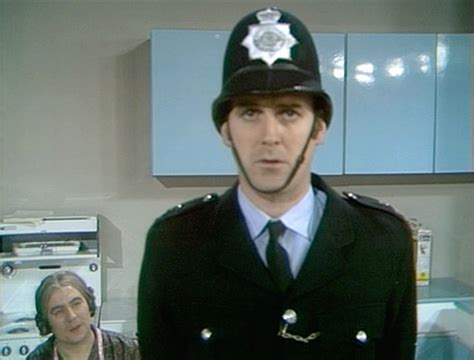 Bildergebnis für Monty Python Policeman
