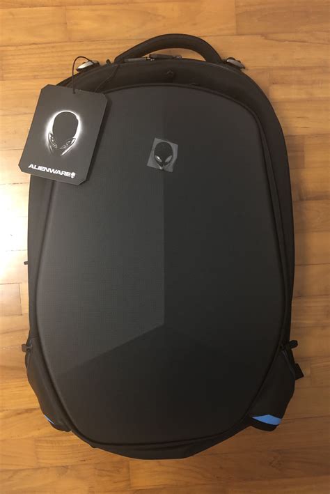 Afbeeldingsresultaten voor Alienware 17 Vindicator Backpack V2.0