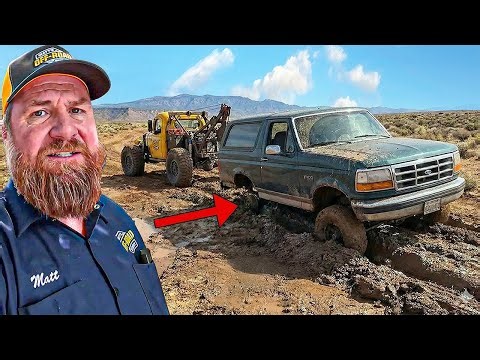 Ford Bronco Axle Breaks Off in The Middle Of Nowhere!