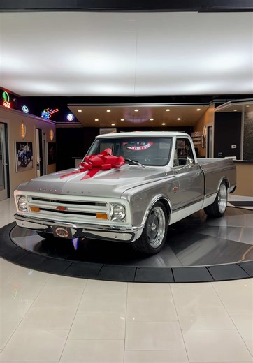 It’s almost Christmas 🎄 finish off your list with this beautiful 1969 Chevrolet C-10 Restomod 😮‍💨 Available Now!