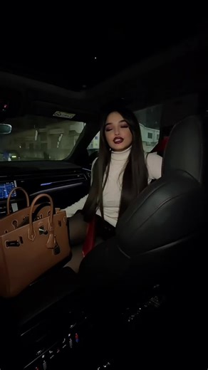 نوميديا لزول: من السجن إلى الشهرة