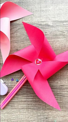 DIY Valentine’s Pinwheel Craft | Smart Start with Miss Daisy