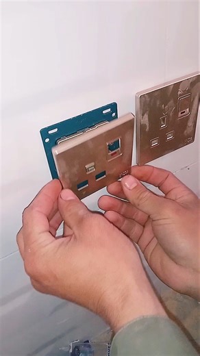 Ghar Par Socket Board Ki Wiring Aur Installation Ka Aasan Tarika | DIY Socket Change