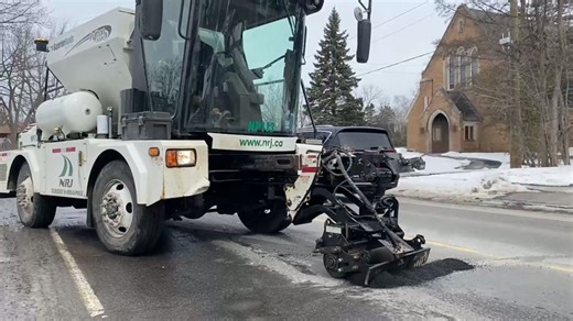 Python 5000: 'All-in-one' machine patches potholes
