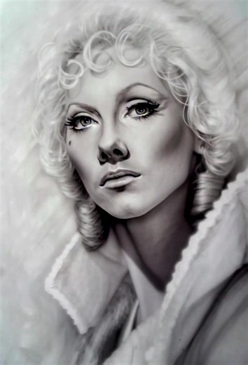 COUNTESS DRACULA (Ingrid Pitt) is feeling revived! | Hammer Horror Classics