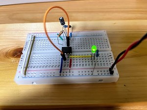 How to make the LED blink (L flash) [Introduction to electronic work]