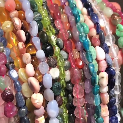 Logitech G PRO X Superlight Wireless Gaming Mouse, Ultra-Lightweight, Hero 25K Sensor, 25,600 DPI, 5 Programmable Buttons, Long Battery Life, Compatible with PC/Mac - White