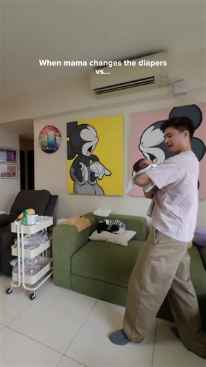 30K views · 230K reactions | The risks of changing the diaper of a baby boy is very real. Future dads, you have been warned  For whatever reason, Leon likes turning into a fire hose when I change his diapers 勞﫶 fyi, hindi ko karga si Leon sa dulo  (si tamtam ni hoshi ang buhat ko) | Mikael Daez | Facebook