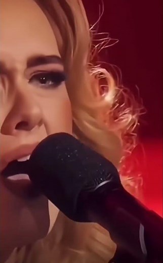 Set Fire To The Rain-Adele (Live Audience With Adele 2021)