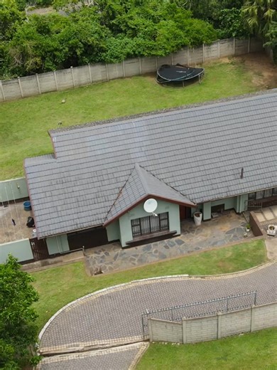 3 Bedroom House for Sale in Amanzimtoti, KwaZulu-Natal