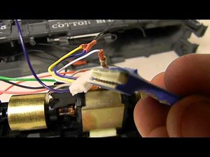 REVIEW: Digitrax DH123 Mobile DCC Decoder