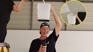 Alien Waterproof Sealant Spray Clear Caulk 14 oz Liquid Rubber Seal Insulate for Indoor Outdoor