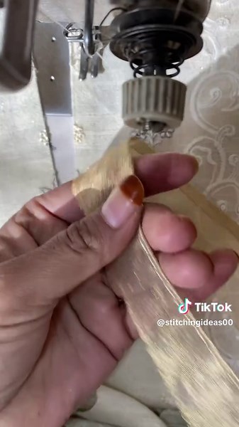 Boot Piping Neckline Tutorial: Step-by-Step Guide