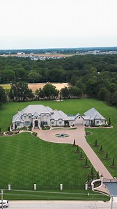 987K views · 10K reactions | This KBUILD custom home is no joke‍蠟 DREAM IT || DESIGN IT || KBUILD IT www.kbuildit.com | K-Build | Facebook