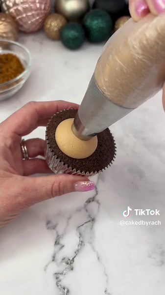 Turkey Leg Cupcakes: Delicious Thanksgiving Treats