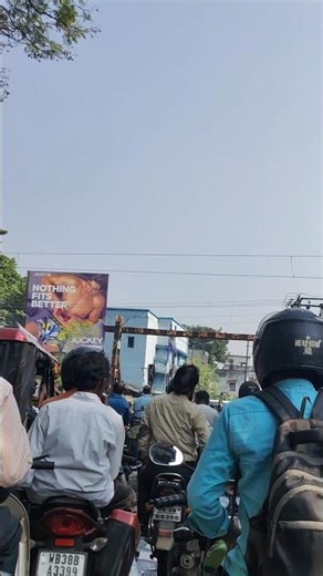 Railway crossing #Traffic Jam #Watch it forever