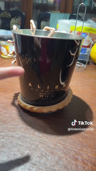 #facehugger #alienromulus #amctheaters #popcornbucket #fedealvarez #xenomorph