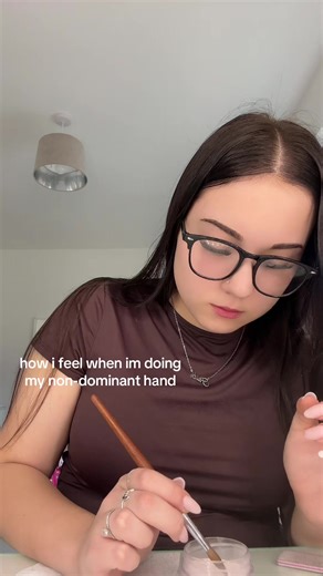 Mastering the Flow Stage: Nail Art with Your Non-Dominant Hand