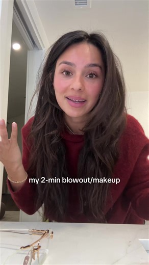 2-Minute Blowout and Natural Makeup Routine