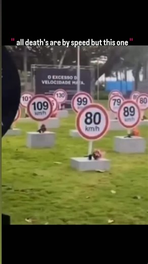 viral || sci || physics || universal on Instagram: "日本利用压电瓷砖将脚步转化为电能。这些瓷砖捕捉来自你脚步的动能。当你行走时，你的重量和动作会对瓷砖产生压力。瓷砖会轻微弯曲，从而产生机械应力。瓷砖内部的压电材料将这种应力转化为电能。每一步都会产生少量电荷，而数百万步结合在一起就能产生足够的电力来驱动 LED 灯、数字显示屏和传感器。在像涩谷车站这样繁忙的地方，每天大约有 240 万个脚步为这一系统作出贡献。这些电能可以被储存或立即使用，从而减少对传统电力来源的依赖，并支持可持续的城市基础设施。这种方法将日常运动转化为实用的可再生能源 #日本 #知识 #事实 #你知道吗 #推荐 #科技 #创新 #历史 #技术 #实验 #热门日本利用压电瓷砖将脚步转化为电能。这些瓷砖捕捉来自你脚步的动能。当你行走时，你的重量和动作会对瓷砖产生压力。瓷砖会轻微弯曲，从而产生机械应力。瓷砖内部的压电材料将这种应力转化为电能。每一步都会产生少量电荷，而数百万步结合在一起就能产生足够的电力来驱动 LED 灯、数字显示屏和传感器。在像涩谷车站这样繁忙的地方，每天