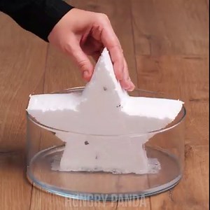 5.6M views · 2.4K shares | 8 Physics and Chemistry Experiments to Try at Home! | Hungry Panda | Facebook