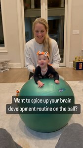 👁️‍🗨️ Unlocking the Power of Visual Tracking for Your Little One! 👶 Add it to your ball routine! Visual scanning of the environment plays a pivotal role in your child’s sensory system development. It ignites their natural curiosity about the world around them and inspires them to move! Visual tracking is the first step toward building visual motor skills and enhancing hand-eye coordination. Why is this so crucial? Well, if a child struggles with tracking objects in their surroundings, it can 