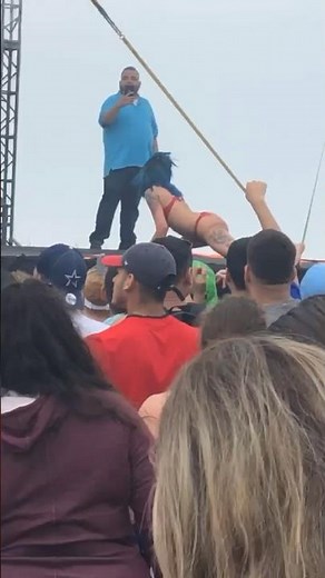 Dance Contest at Clayton’s | South Padre Island, Texas 🤠 | Spring Break 2019