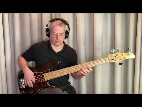 ELVIS PRESLEY - Don’t Be Cruel - Bass cover