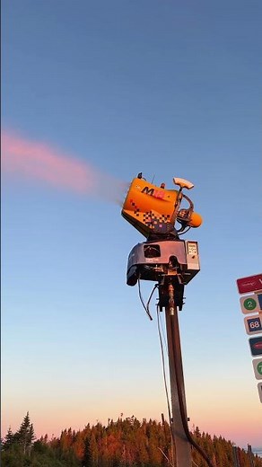 1, 2, test… la saison des canons à neige est à nos portes ❄️⛄️🤩 #tremblant