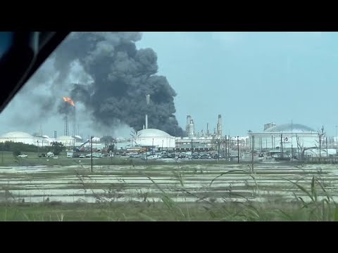 Massive fire after explosion at Shell refinery plant in Deer Park