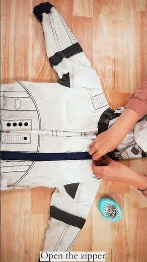 How to Replace a Zipper on a Jacket