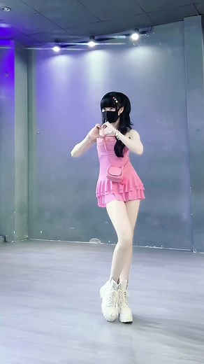 4Walls Studio。 trên TikTok