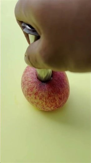 Apple Coring Tutorial: Easily Remove the Core with a Tool