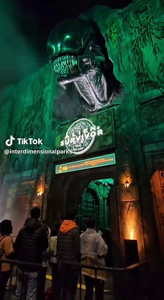 An Alien Ride would have me💀🪦 #alien #horror #amusementpark #themepark #rides