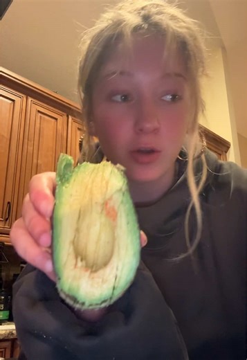 Replying to @luciana Usually I’d add veggies to this & a lil sauce but I didn’t have any & need to go grocery shopping🥲🥲 Obviously this isn’t what every meal looks like for me but that’s why balance is important😇 Treat yo self and listen to ur body💘💘 Gonna go eat a sweet treat now ok bai😛😛 #gym #health #food #diet #weightloss