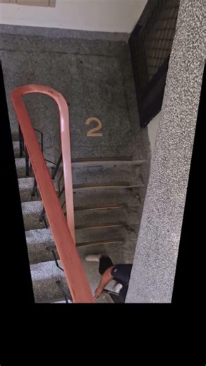 The former owner, when he was alive, often came to the shop to take care of me; our deep friendsh...