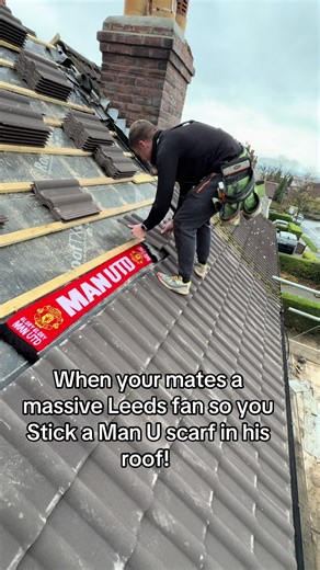 When your mates a massive Leeds fan so you put a Man U scarf in his roof! Sorry mate #manu #lufc #premierleague #football #leedsvmanu