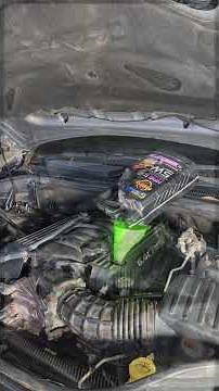 Service on the Jeep Grand Cherokee SRT Hemi 6.4 V8.