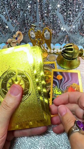 Daily Tarot Reading: Intuitive Guidance for Love and More