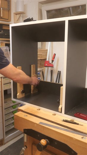 Easy Shelf Installation with Perfect Jig Technique