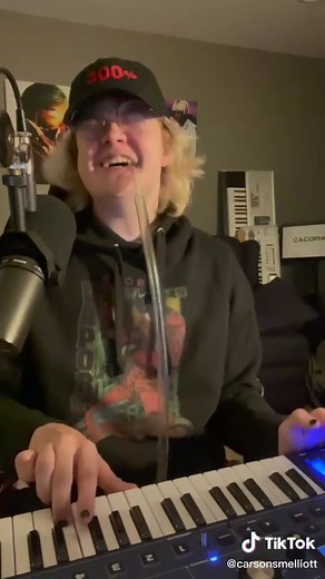 Hi I’m back! Miss y’all hope u enjoy this cover 🥰🥰 #talkbox | oh girl it's you