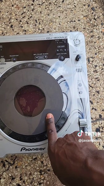 Explore the CDJ 800mk2 at JAVA MEDIA HOUSE