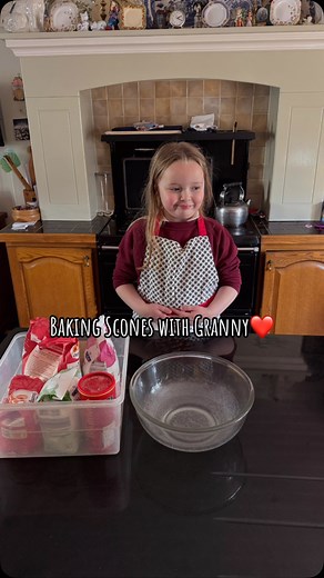 Gracie and Granny are in full bake-off mode today, whipping up some delicious homemade scones! Nothing beats the smell of Granny’s scones and a good chat in the kitchen. Of course, a little bit of mess is all part of the fun! Want to try them yourself? Here’s ROUGHLY Granny’s simple scone recipe… she does it all by eye at this stage: Ingredients: • 225g self-raising flour • 50g butter • 25g sugar • 150ml milk • A pinch of salt ✨ Method: 1. Preheat the oven to 200°C (180°C fan). 2. Rub the butter