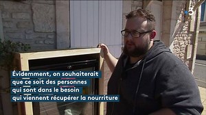 3.8M views · 240 reactions | À Niort, un restaurateur a installé un frigo solidaire en libre-service devant son établissement. Son objectif : lutter contre le gaspillage et aider ceux qui sont dans le besoin   >> https://france3-regions.francetvinfo.fr/nouvelle-aquitaine/deux-sevres/niort/niort-frigo-solidaire-installe-lutter-contre-gaspillage-creer-du-lien-social-1461045.html | France 3 Occitanie | Facebook