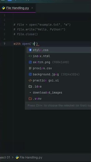 💡 Open Files the Right Way in Python | Use the ‘with’ Keyword!