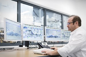 Process control systems (DCS/PLC/HMI)